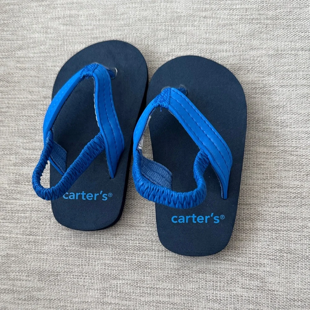Carter's Navy and Blue Kids Flip Flops Size XS 6-12 months